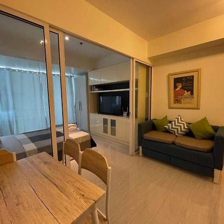 Azure Urban Resort With Wifi And Netflix Пасай Екстериор снимка