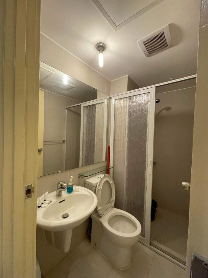 Azure Urban Resort With Wifi And Netflix Пасай Екстериор снимка