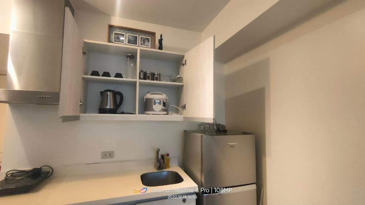 Azure Urban Resort With Wifi And Netflix Пасай Екстериор снимка