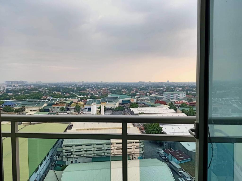 Azure Urban Resort With Wifi And Netflix Пасай Екстериор снимка